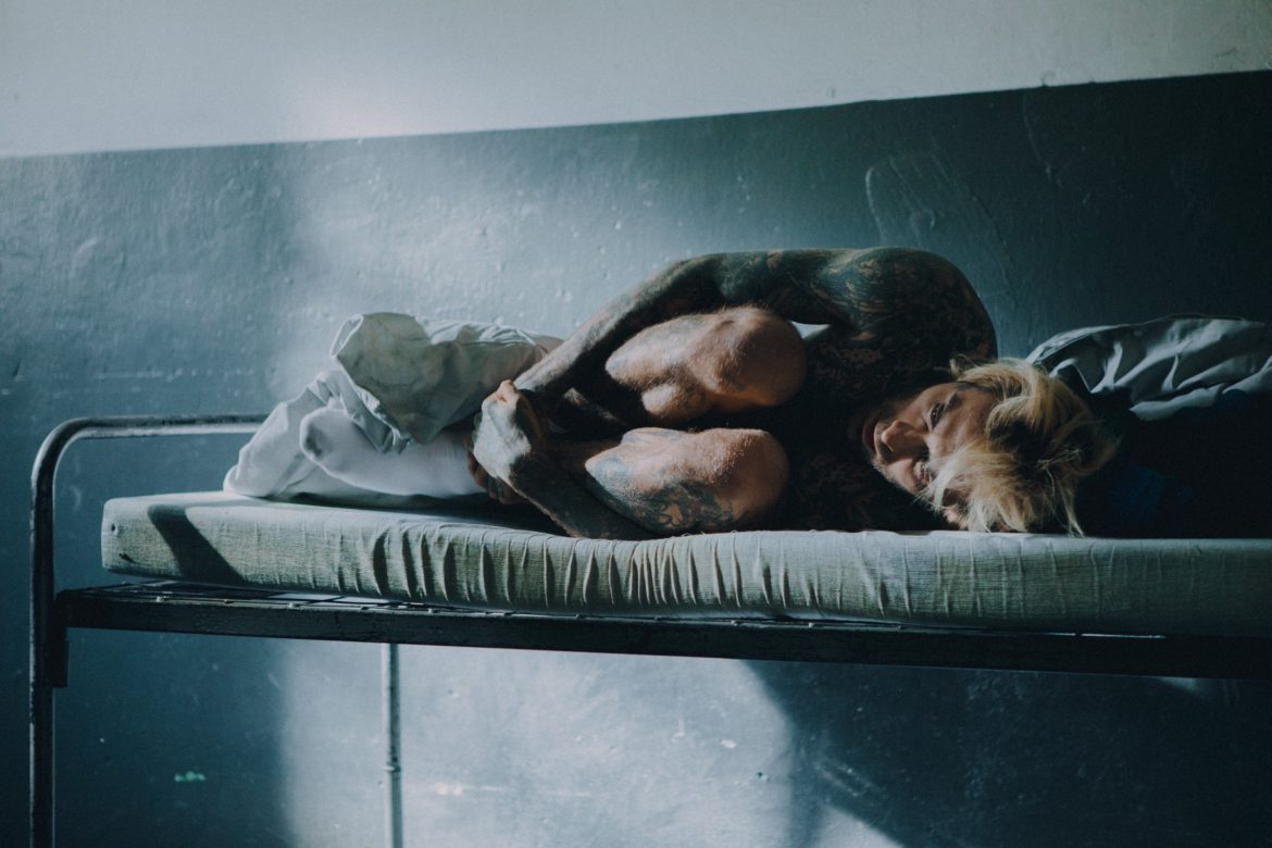 Canal+ ujawnia plakat i datę premiery filmu „Północ / Południe” z Quebonafide