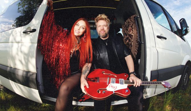 Red Lips wracają do korzeni