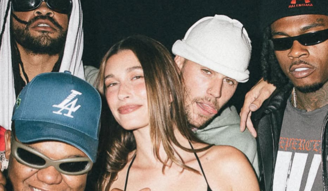 Justin i Hailey Bieber namiętnie całują się na imprezie z okazji premiery „SWAG”