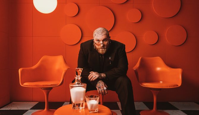 Teddy Swims tworzy historię. „Lose Control” pierwszym utworem, który utrzymał się 100 tygodnia na liście Billboard Hot 100