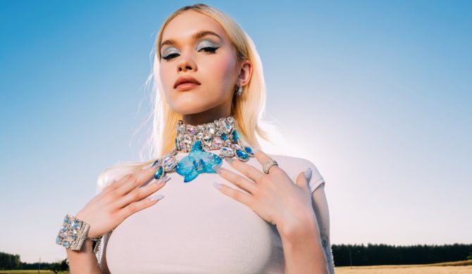 bryska stawia krok ku dorosłości