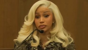 Cardi zaszalała z okładką edycji specjalnej nadchodzącej płyty