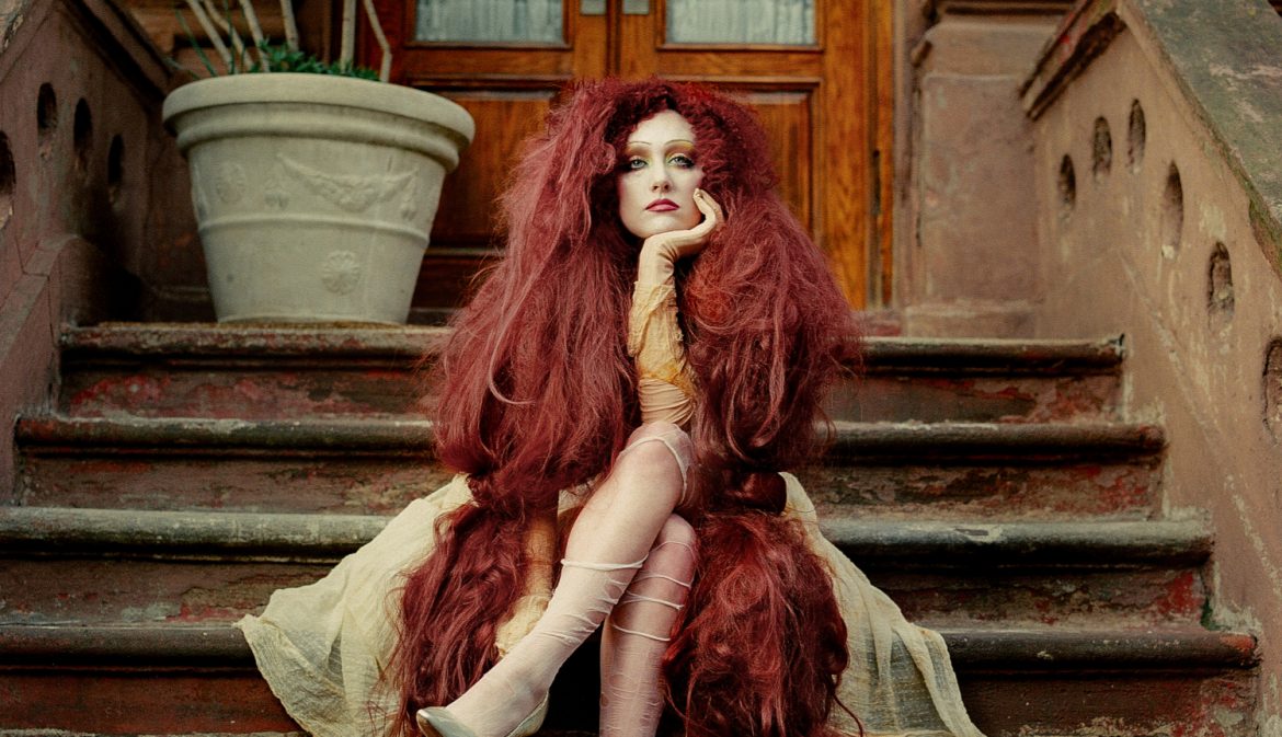 Chappell Roan krytykuje ICE na koncercie w Pasadenie: reakcja Departamentu Bezpieczeństwa Wewnętrznego