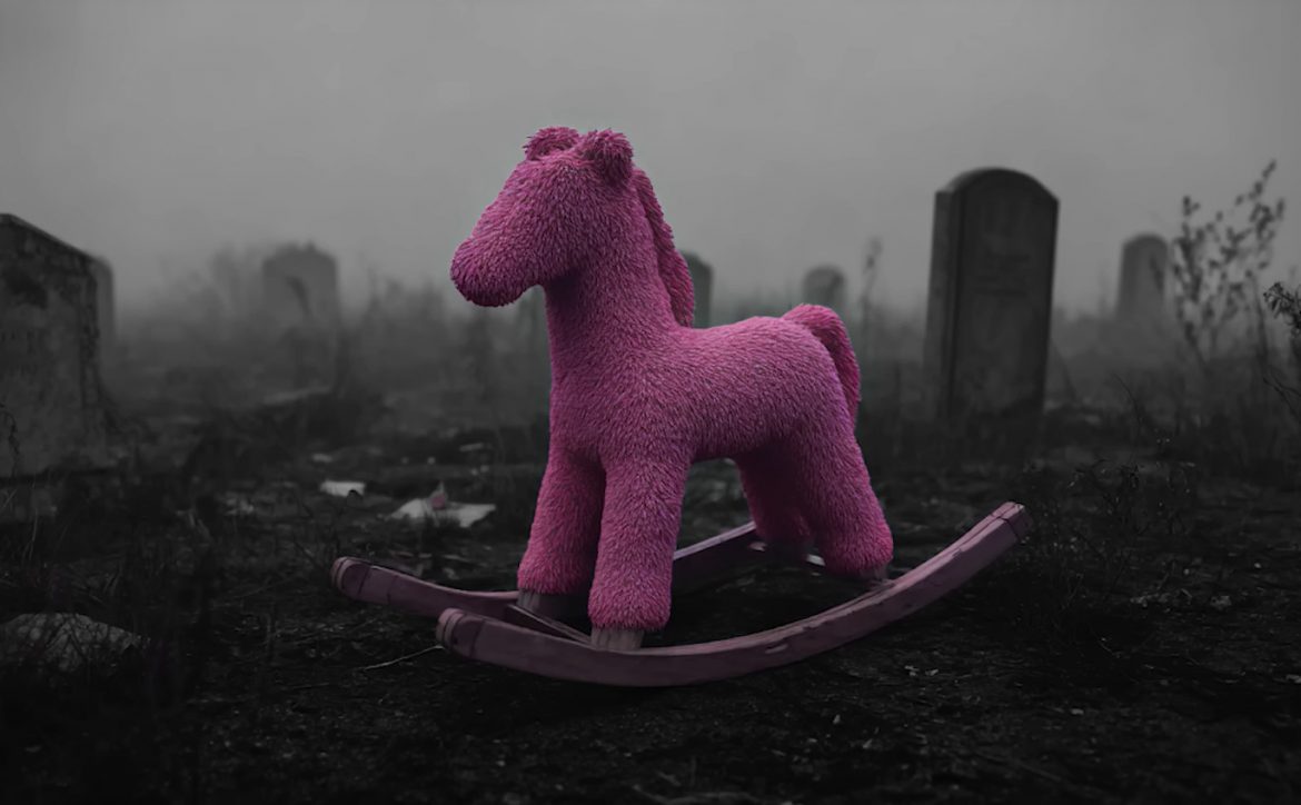 „Na zdjęciach z kolegami wyglądasz jak fajny wujek, taki wujek, co dotyka dzieci chuj*m”, czyli o czym dokładnie jest diss Eripe na Bedoesa