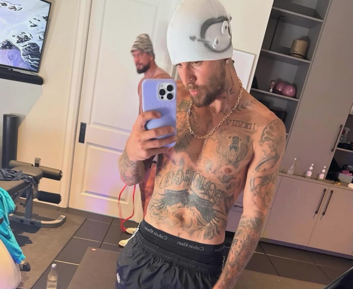 Niesamowity trik Justina Biebera. Połączył piłkę nożną z koszykówką