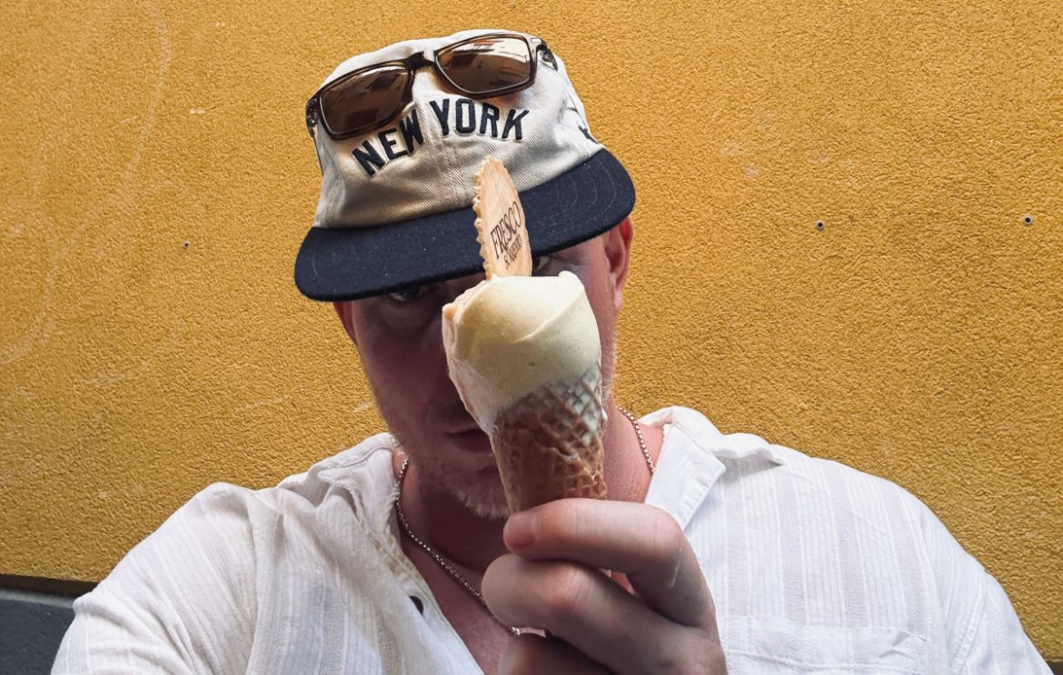 MENT z Rasmentalismu wypuścił nowy singiel. Gościnnie Faustyna Maciejczuk i Miły ATZ