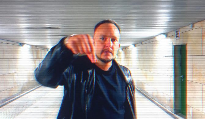 „Co tu kminić? Skolimowi rób rimming” – diss Mesa na Tedego słowo po słowie