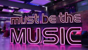 „Must Be The Music” wraca