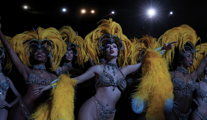 Meta stworzyła flirtujące chatboty wzorowane na Taylor Swift, Selenie Gomez i innych gwiazdach. Bez ich zgody