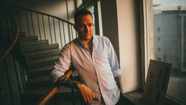 „Jak teraz ruch** do jego płyt” – Mes w dość dziwny sposób reaguje na śmierć D’Angelo