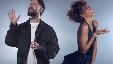 Calum Scott i głos Whitney Houston w nowej wersji klasycznego „I Wanna Dance With Somebody (Who Loves Me)”