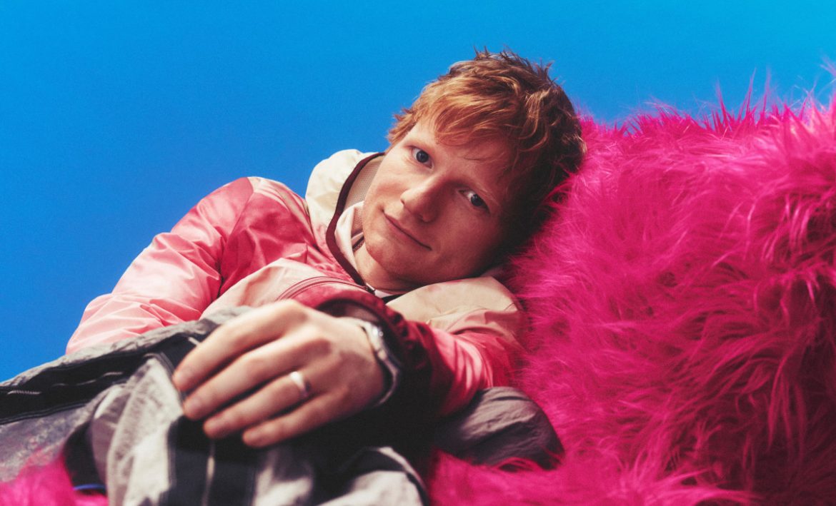 Phoebe Dynevor w nowym klipie Eda Sheerana