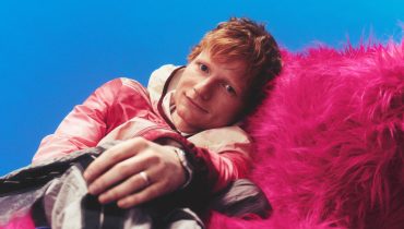 Phoebe Dynevor w nowym klipie Eda Sheerana