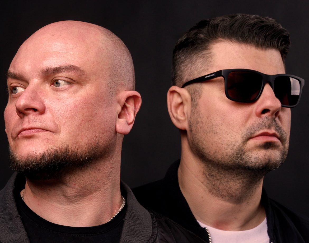 Pamiętacie jeszcze Jeden Osiem L? Panowie właśnie wrócili z nowym singlem