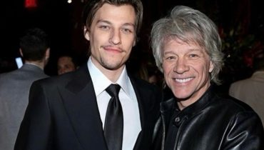 Jon Bon Jovi komentuje wczesny ślub swojego syna z gwiazdą serialu Netflixa. Para od razu adoptowała córeczkę