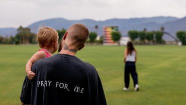 Matka Justina Biebera opublikowała modlitwę za syna. „Duchu Święty, otocz go prawdą, światłem i ochroną”