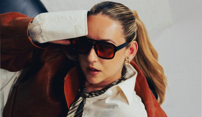 „Nie wypada” – muzyczny manifest PAULI ROMY przeciwko społecznym osądom