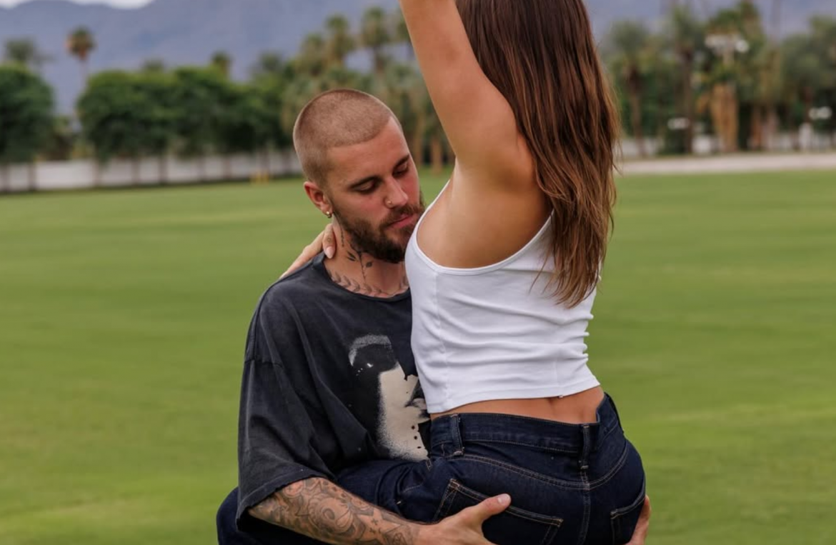 Hailey Bieber w ciąży? Fani podsycają plotki po rodzinnych zdjęciach opublikowanych przez Justina Biebera