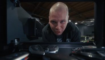 Budda wypuścił „Maybacha”. „Jak mnie zawiodłeś to karma powróci i jeszcze cię tu dopier**li”