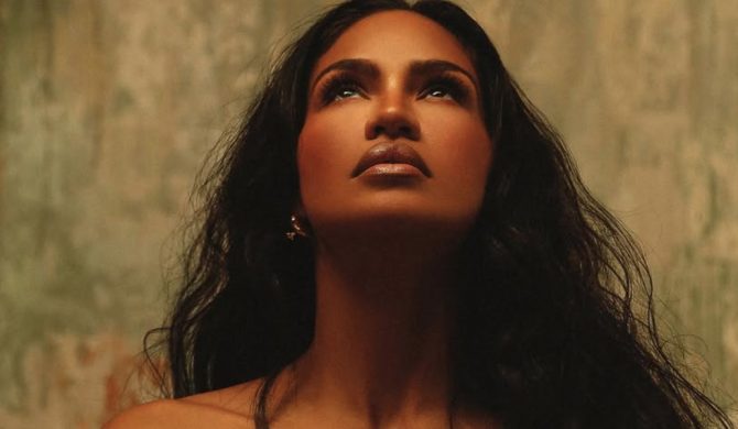 Mężczyzna biorących udział we freak offach Diddy’ego ostro o Cassie. Twierdzi, że ona również powinna stanąć przed sądem