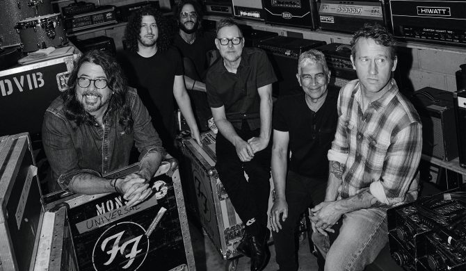 Foo Fighters z nowym singlem „Asking For A Friend” i zapowiedzią stadionowej trasy koncertowej 2026