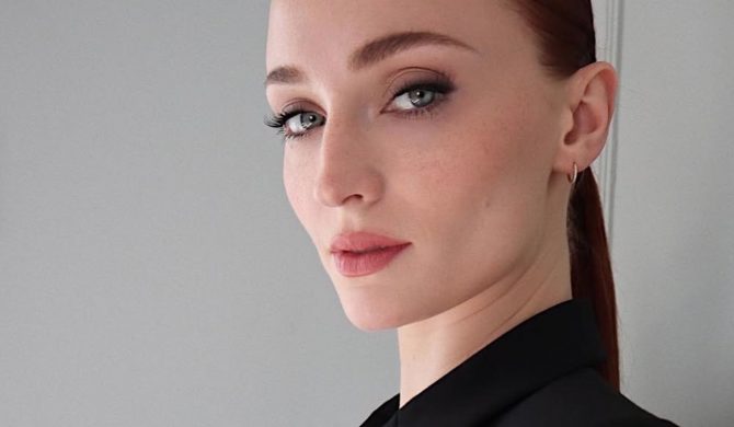 Wokalista Coldplay ma nową dziewczynę. To była żona Joe Jonasa i aktorka znana z „Gry o tron”