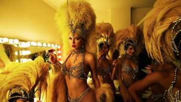 Taylor Swift zdobywa 15. numer jeden w USA z rekordową sprzedażą albumu „The Life Of A Showgirl”