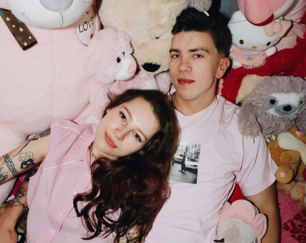 Young Leosia i Kacper Błonski, o tym kiedy najlepiej się zaręczyć. Leosia – od razu – Kacper – od razu to na pewno nie