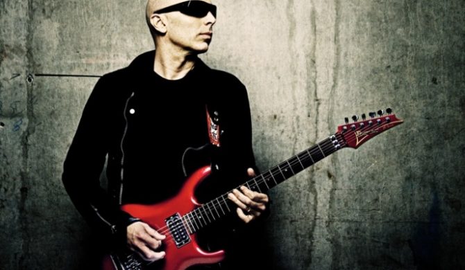 Joe Satriani solo