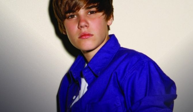 Drzwi zawstydziły Justina Biebera 2? [video]