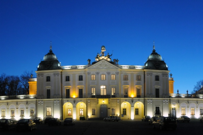 Pozytywne Wibracje Festival na dziedzińcu Pałacu Branickich