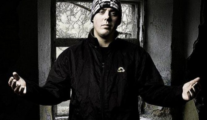 Zostań fanem Żuroma na Facebook’u