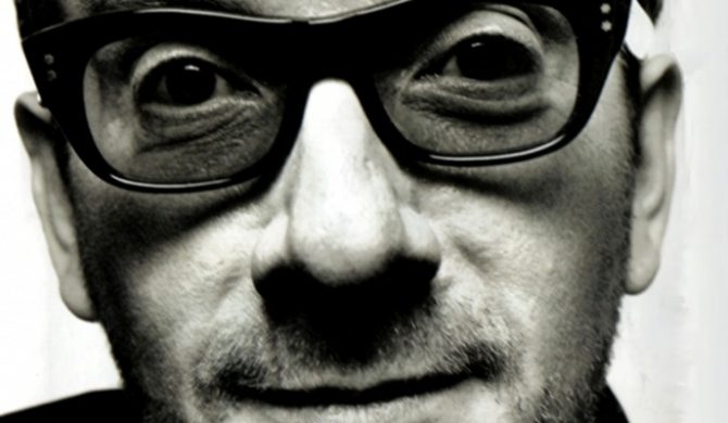 Elvis Costello w październiku