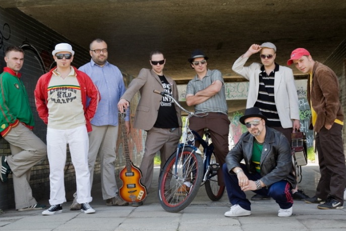 PEPSI ROCKS! presents Vavamuffin