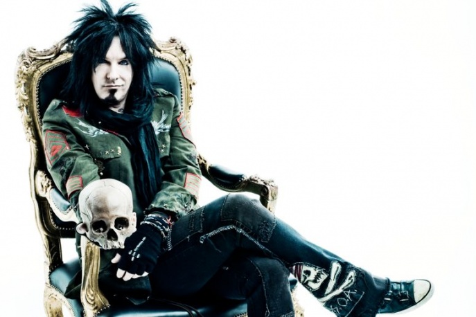 Basista Motley Crue zapowiada album i książkę