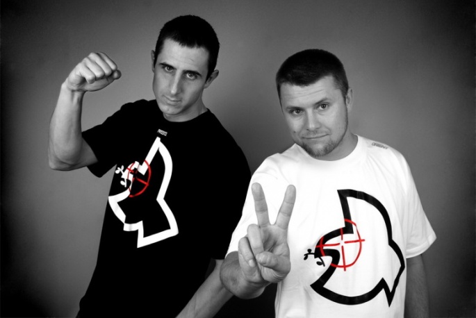 Pokój z Widokiem na Wojnę Live