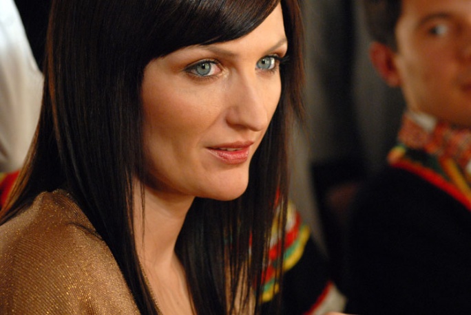 Zupełnie Nowa Reni Jusis (Video)