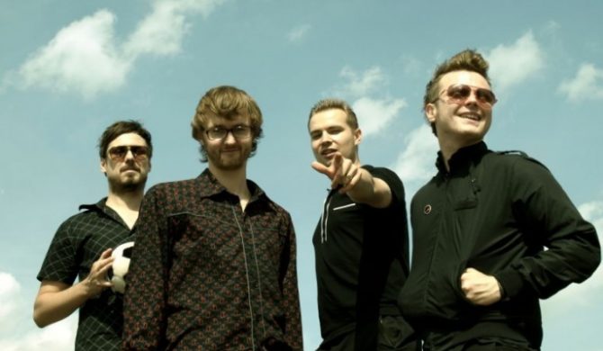 Muchy dalej koncertują