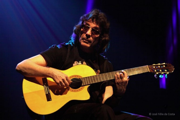 Były gitarzysta Genesis w Łazienkach