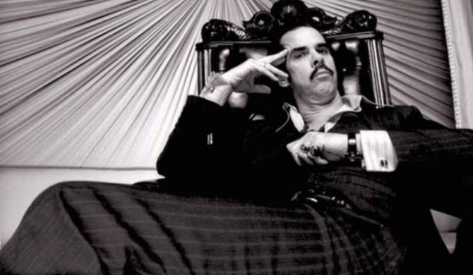 Nick Cave koweruje The Zombies – posłuchaj