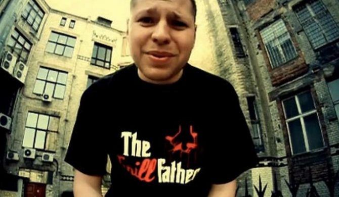 Zobacz nowy klip Człowienia