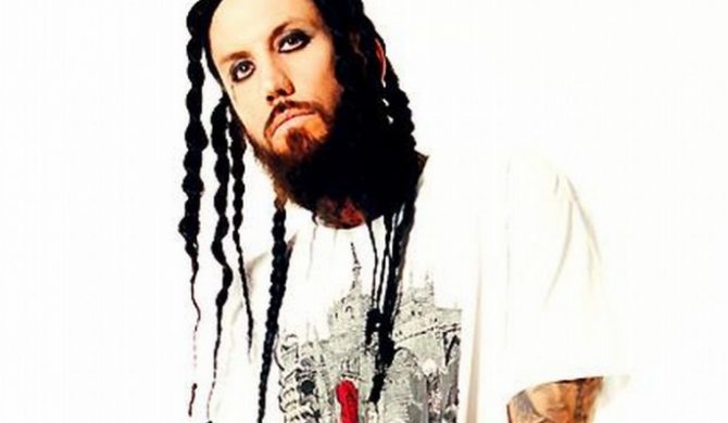 Były gitarzysta Korna działa na własną rękę