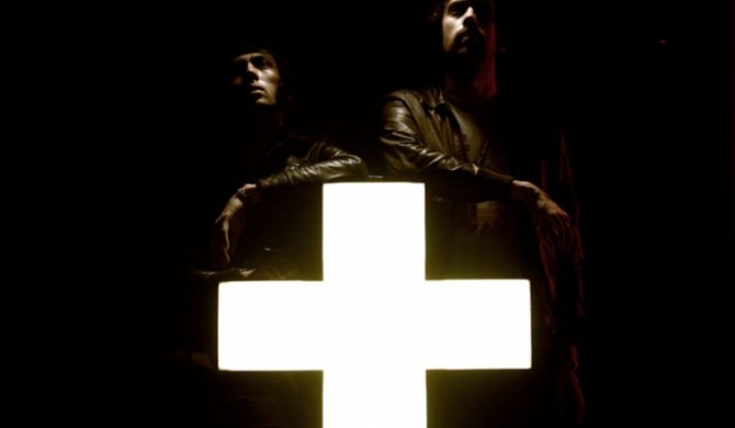 Posłuchaj nowego albumu Justice