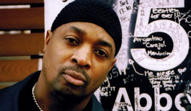 Członek Public Enemy pozywa