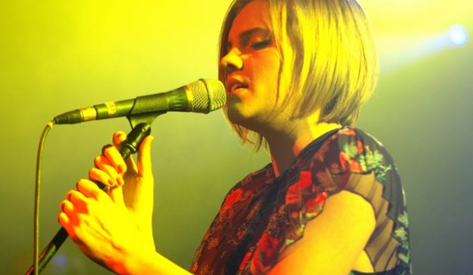 Dąbrowska na jednej płycie z Martinem Gorem