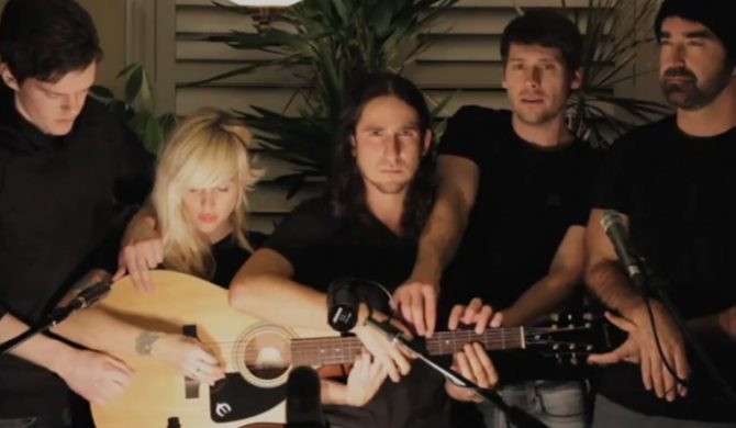 Niezwykły kower Gotye