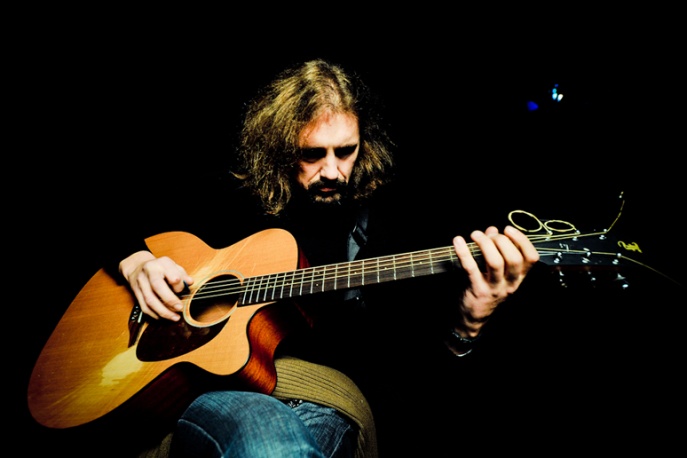 Gienek Loska promuje swój debiut