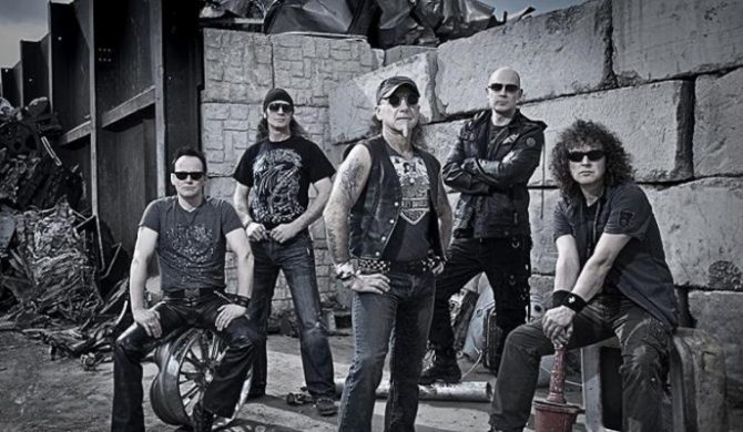 Szczegóły płyty Accept