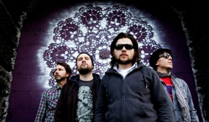 Elvis Deluxe przed Turbowolf