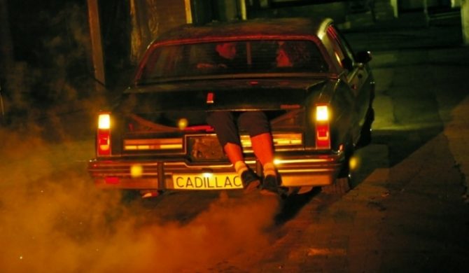 Audioriver w ciemnościach i na bruku